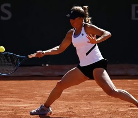  郑钦文强势晋级法网女单四强