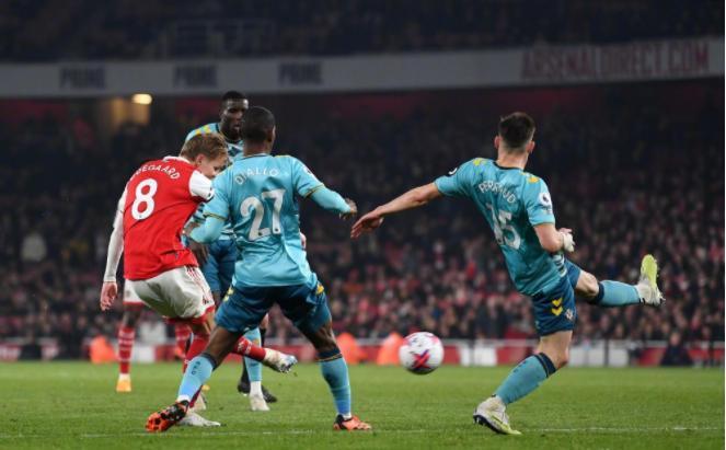  意甲领头羊扩大优势，卫冕冠军渐行渐远