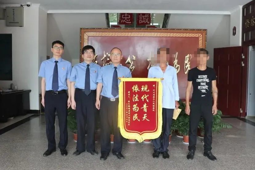  主场地板焕然一新，吉祥物互动暖人心