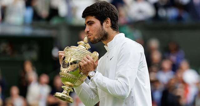  阿尔卡拉斯强势突围，新生代统治罗兰加洛斯