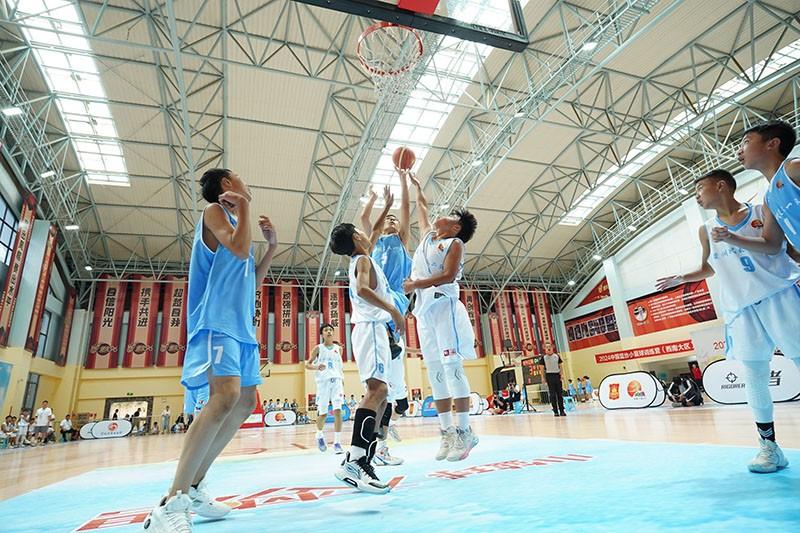  網球員心理辅导普及，专业团队入驻训练营